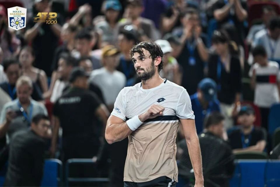 次跻身AT 次跻身AT